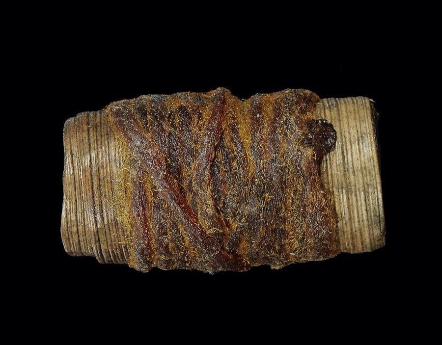 ตระกรุด ใบลาน หลวงพ่อเกษม เขมโก ปี 2 กว่า