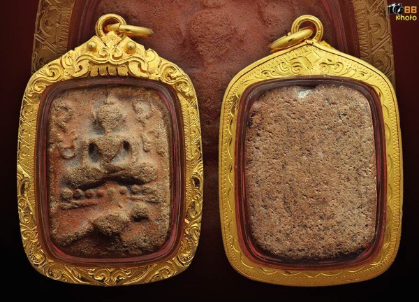 หลวงพ่อปาน พิมพ์ทรงนก บัวเม็ด เลี่ยมทองหนา