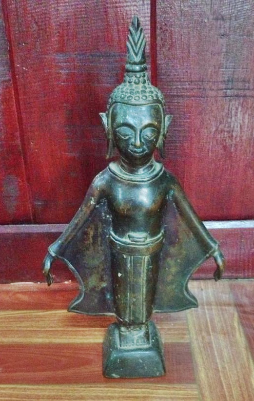 พระบูชาเชียงรุ้ง