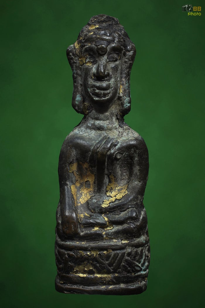 พระเชียงรุ้ง เนื้อสัมริด