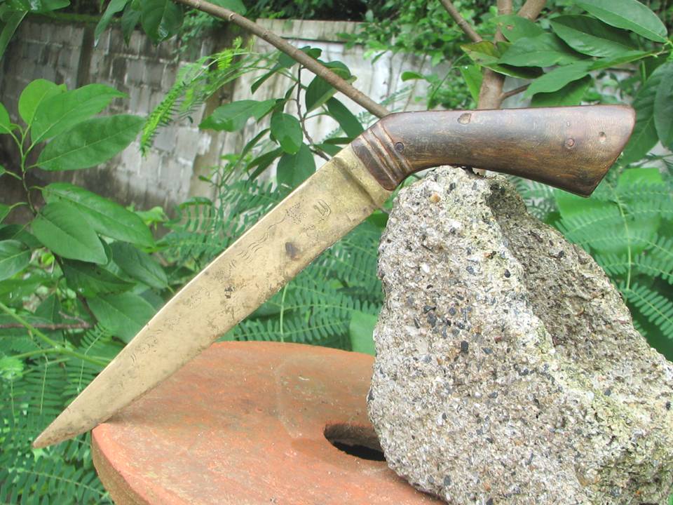 มีดเก่า ครูบาเหนือ