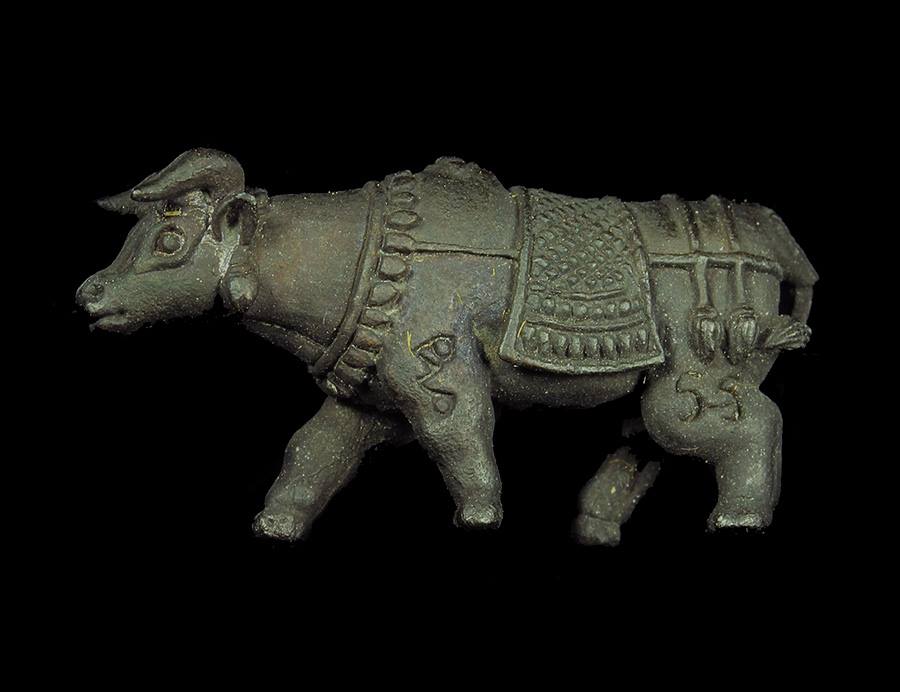 ขออนุญาติลงคับ วัวธนู หลวงพ่อแสนเมือง รุ่น 2 พร้อมกล่องสวยๆ