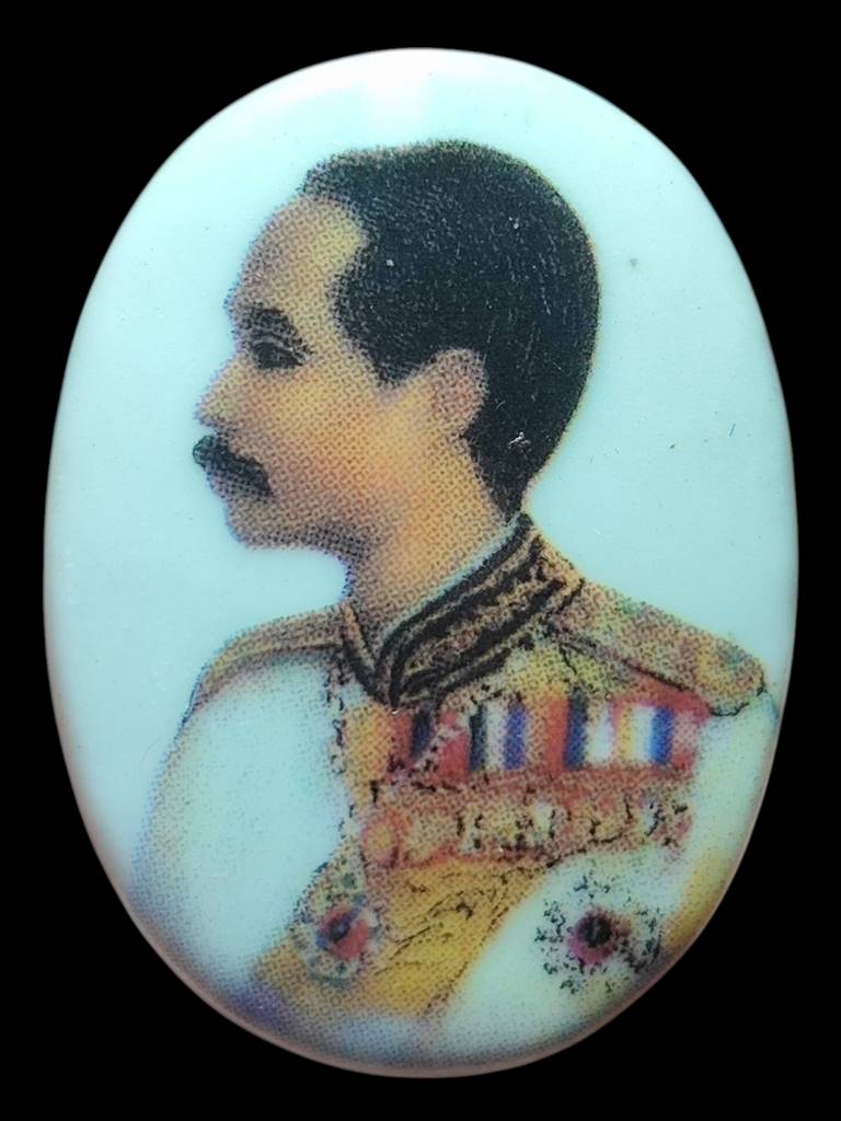 หลวงพ่อเกษม ล็อกเก็ต ร.5แผ่นเงิน ปี35(2)