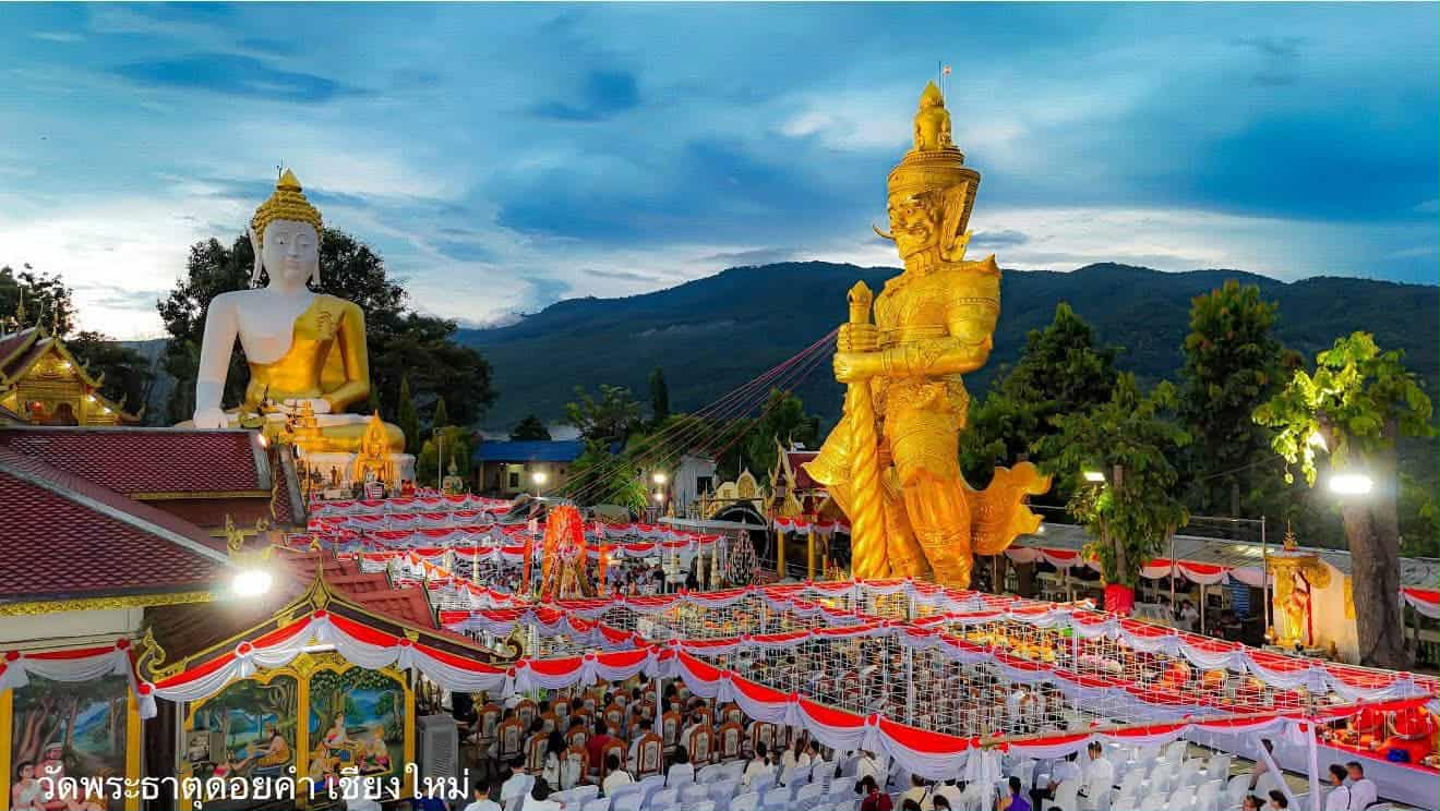รูปหล่อพระเจ้าทันใจ วัดพระธาตุดอยคำ