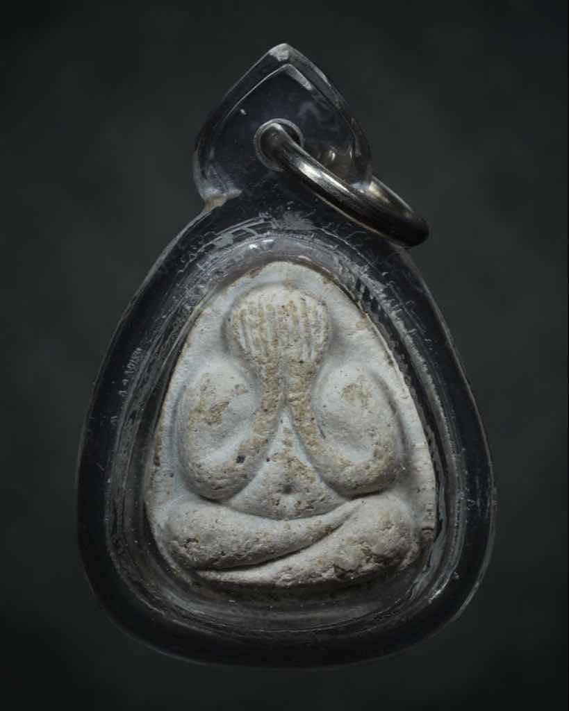 พระปิดตามหาเสน่ห์ ออกวัดลาดปลาเค้า