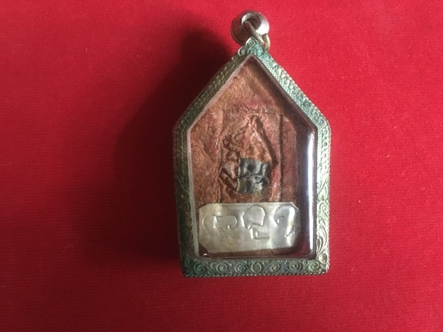 พระขุนแผนรุ่นแรก ครูบาอุ่น วัดโรงวัว จารพิเศษ