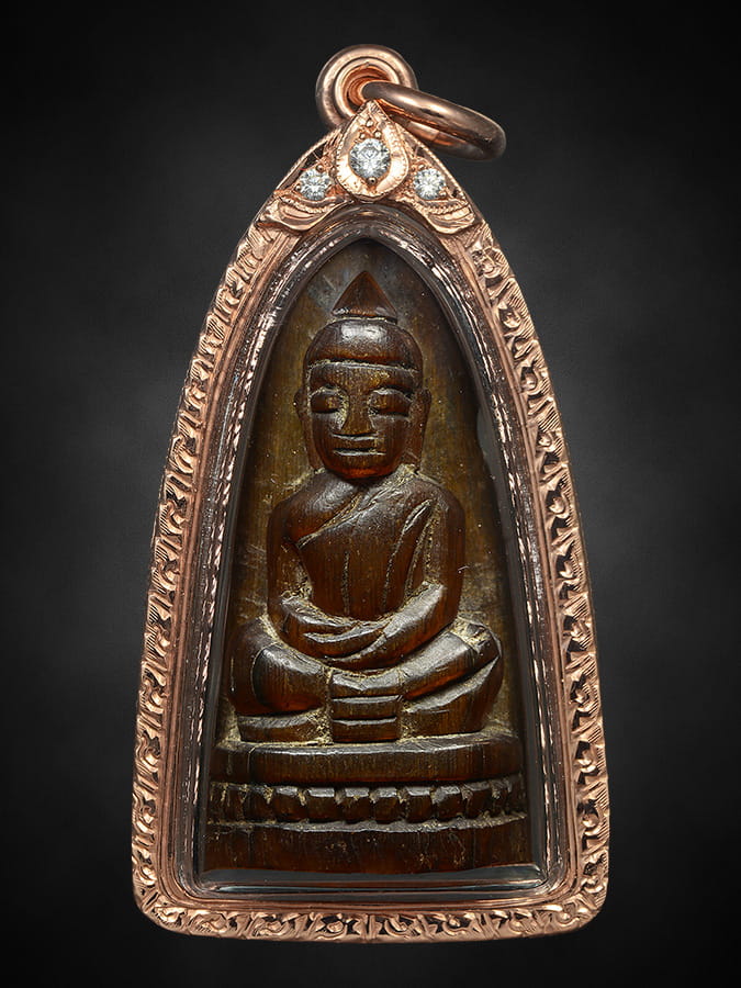 พระพุทธเขาแกะเก่าล้านนา