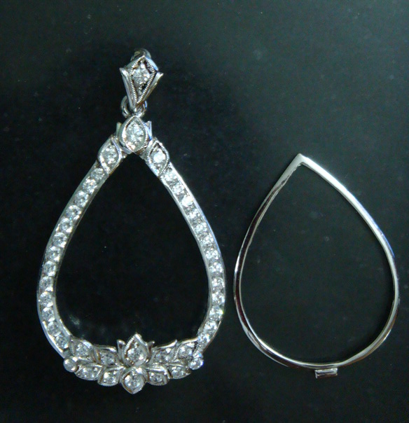 ตรับเงินฝังเพรชรัชเชียชุบทองคำขาว