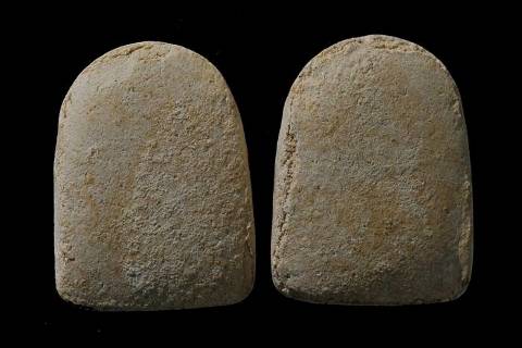 พระปิดตารุ่นแรกครูบาสร้อยสภาพสวยๆ2องค์