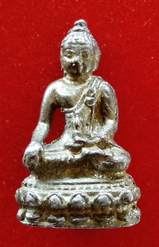 พระกริ่งอรหัง หลวงปู่แหวน รุ่นแรก ปี2516 เนื้อตะกั่ว เคราะเด ียว 1,200.-