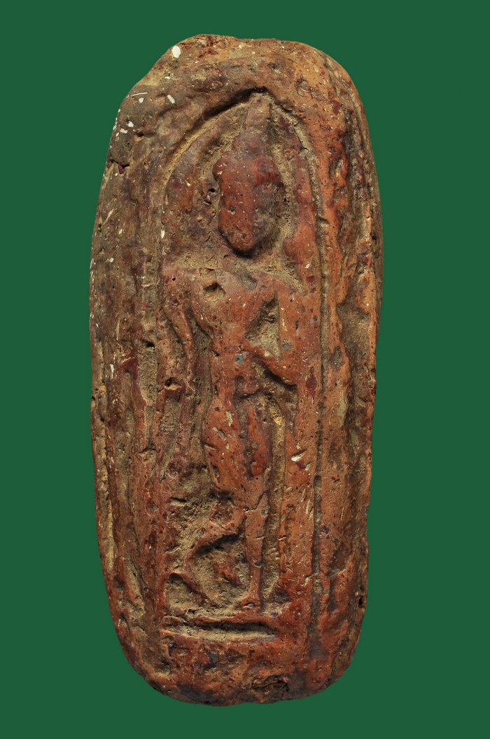 พระลีลากำแพง เม็ดขนุน พิมพ์ใหญ่ จ.กำแพงเพชร