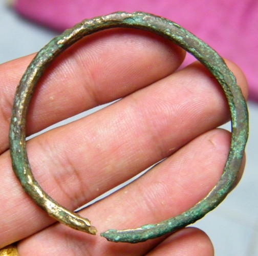 กำไลทองสำริด ดอกบวบสนิมหยก