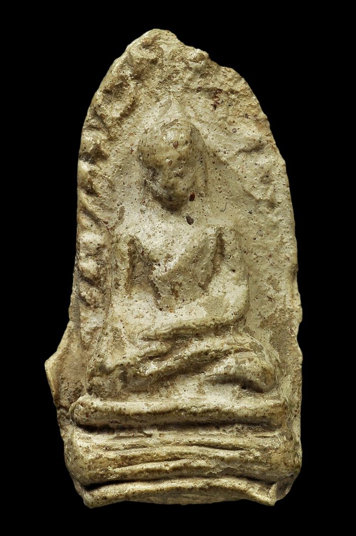 พระรอดกรุวัดมหาวันพิมพ์ใหญ่