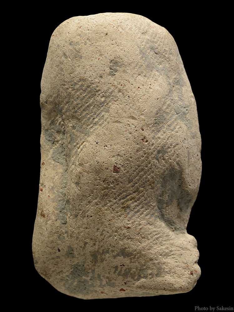 พระบาง กรุวัดพระคง พระสกุลลําพูน อายุ1300ปี พิมพ์นี้เป็นพระสกุลลําพูนที่หายาก 