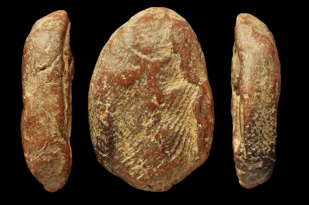 พระกำเเพงซุ้มกอพิมพ์พัดใบลานหาดูได้ยากระดับตำนาน