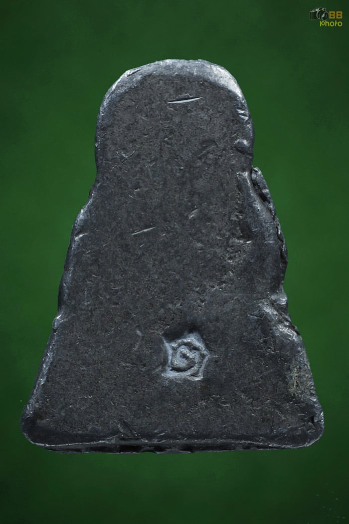 พระปิดตา พิมพ์ข้าวตอกแตก