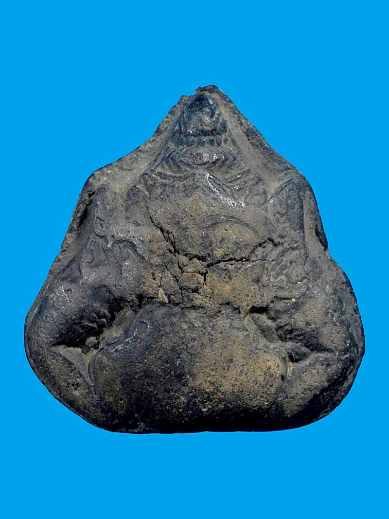 พระราหูอมจันทร์ เนื้อผง ไม่ทราบที่ค่ะ