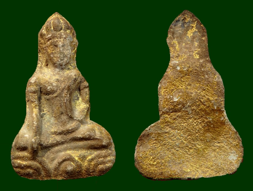 พระร่วงเทริดขนนกนั่งบัวสนิมไข