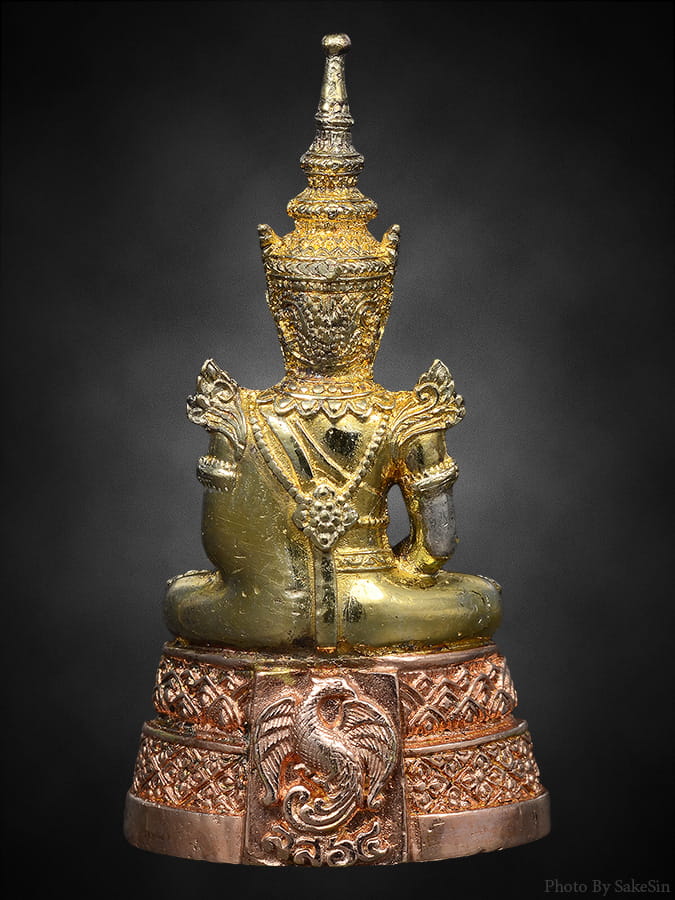 พระแก้วมรกตเนื้อเงินกรมสรรพสามิตปี 2539