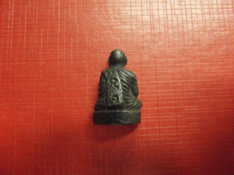 รูปหล่อโบราณ หลวงพ่อแขก กาวิโร 