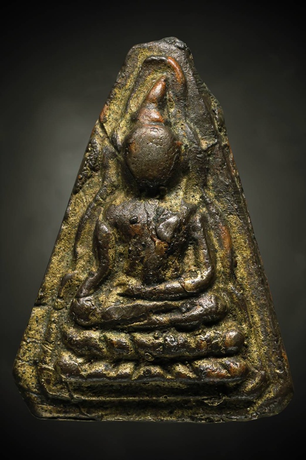 เหรียญหล่อหลวงพ่อเพชร ออกวัดโรงช้าง จ.พิจิตร ปี 2498