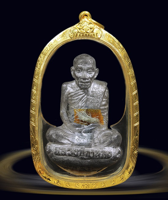 รูปหล่อหลวงปู่กาหลงเขี้ยวแก้ว