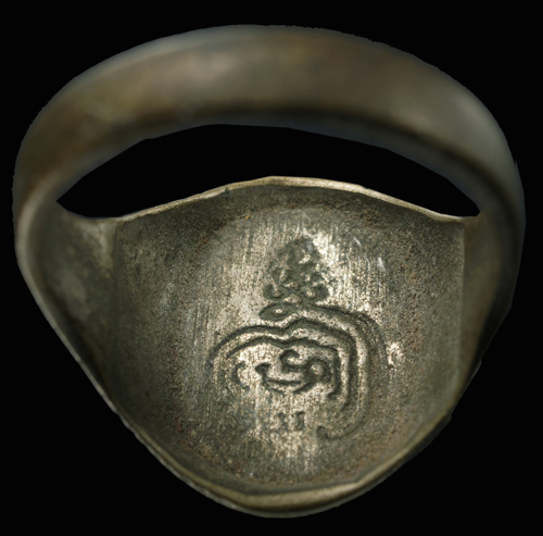 แหวนหน้าล็อกเก๊ตรุ่นแรกครูบาคำแสนสวยเดิมๆปี17