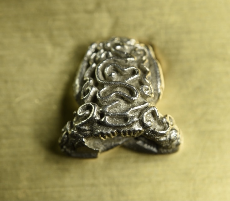 พระปิดตาสารพัดดีหลวงพ่อเกษม เขมโก เนื้อเงินปี 18