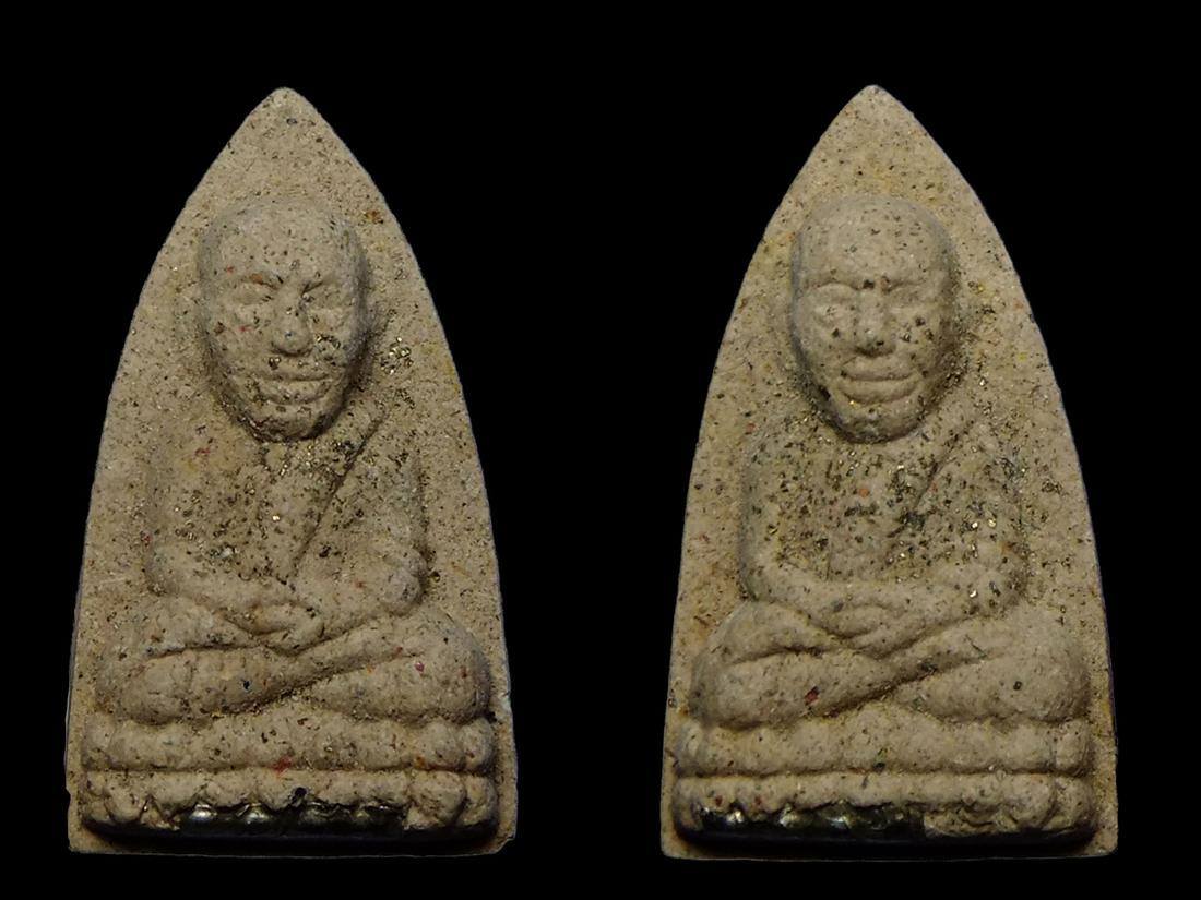 หลวงปู่ทวดครูบาจันต๊ะปี39ตะกรุดเงินจัดไปเป็นคู่ครับสวยกริบครับสายนี้เชิญครับ