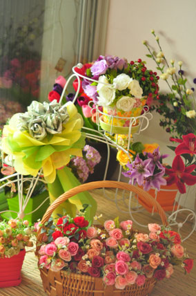 ขายและรับจัดดอกไม้ ช่อดอกไม้แจกัน พวงหรีดและโอกาสพิเศษต่างๆ
