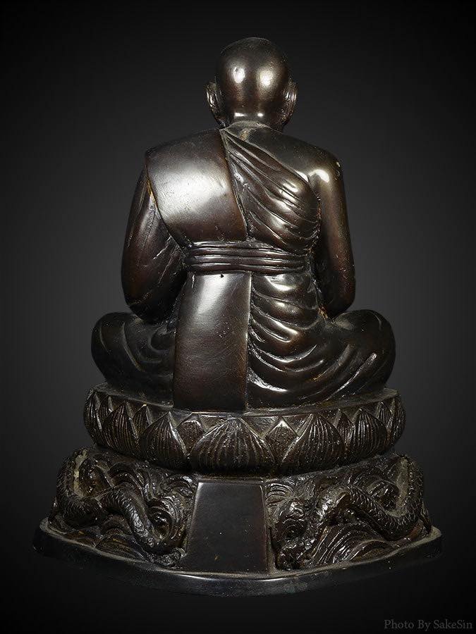 พระบูชาหลวงปู่ดู่ พรหมปัญโญ นั่งบัว