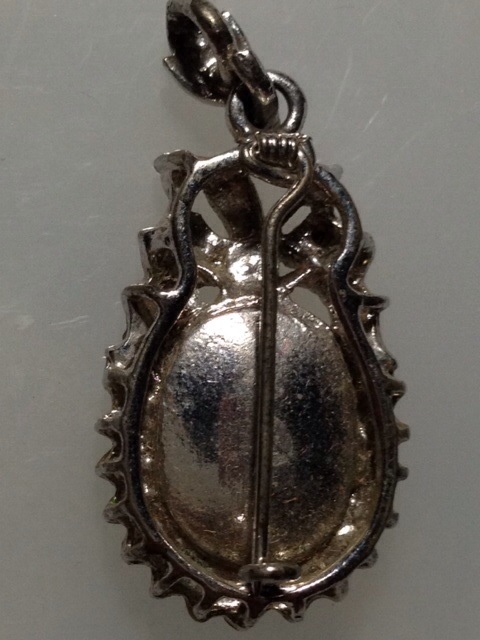 เข็มกลัดหลวงพ่อกัน(วันกุฏิการาม จ.กำแพง