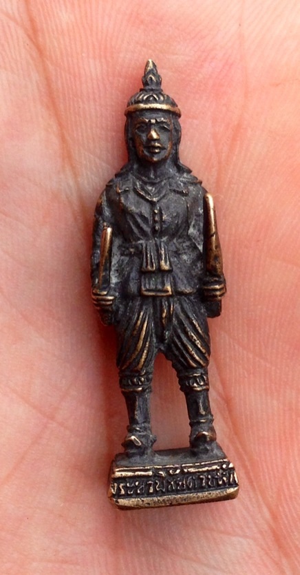 รูปหล่อพระยาพิชัยครับ