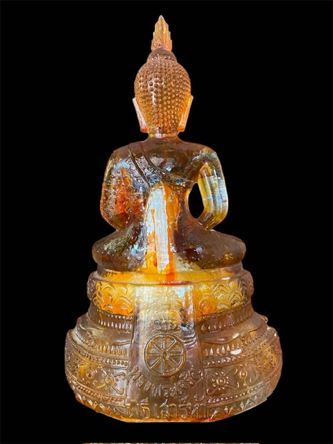 พระแก้ว๒๕ศตวรรษ แก้วขาวใสแต่ย้อมสีส้ม