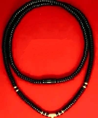 สร้อยกะลา+ เม็ดทองแท้10 เม็ด+แท่งทองคำแขวนพระตรงกลางอีก1 ตัวหมุนเป็นไม้งิ้วดำไม่แพงคับ