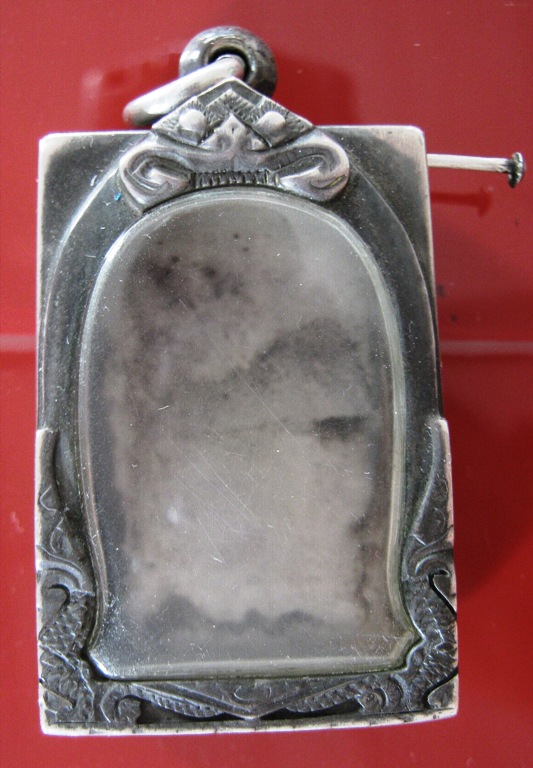 ตลับเงินใส่พระสมเด็จ ตลับเก่าหนามาก