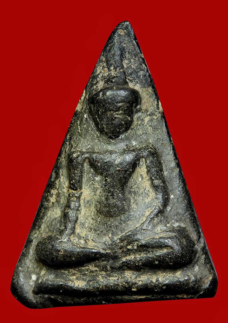 พระนางกำแพง สามเหลี่ยม พิมพ์ตื้น