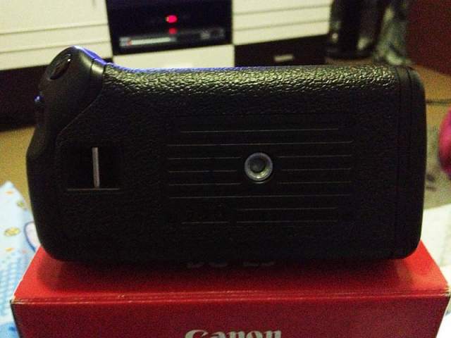 แบตเตอรรี่กริป BG E3 FOR CANON 400d , 350d แท้ศูนย์ครับ พี่น้อง