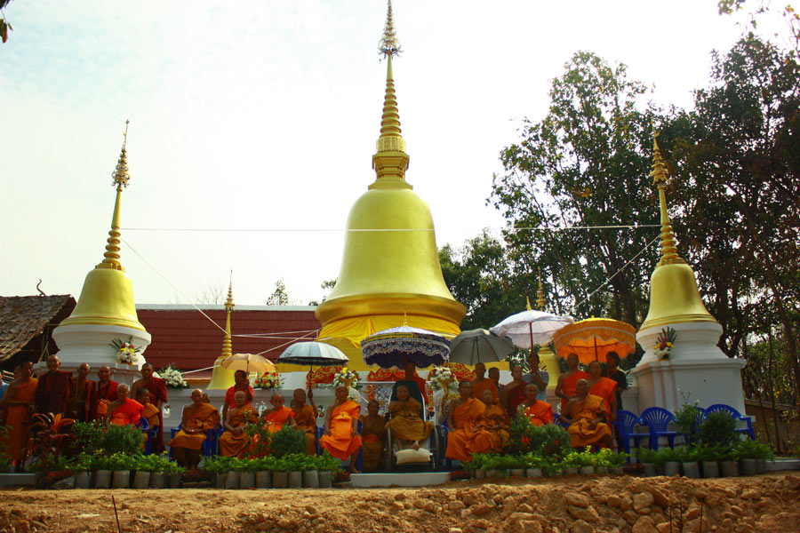 เทปพิธีล้านนาพุทธภิเษกวัตถุมงคลหลวงปู่ครูบาตั๋น รุ่นสมโภชเจดีย์ โดยพระคณาจารย์ชื่อดังนั่งปรก ๑๘ รูป