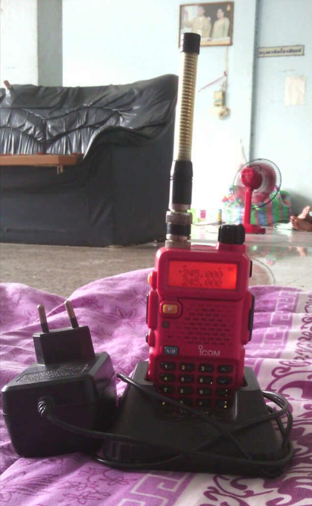 ลงไหม่ครับวิทยุสื่อสาร ICOM สองช่องแรงส่งสุดยอด นับชัดแจ๋ว ไม่แพงครับแค่ 850บ.ครับ