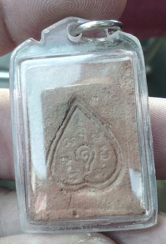 กรุวัดทับผึ้ง สุโขทัยเนื้อดินหม้อ