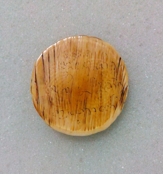 งาช้างแกะพญาเขาคำ