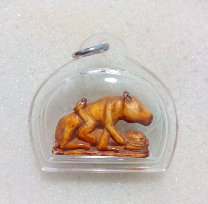 ม้าเสพนาง งาช้างแกะ