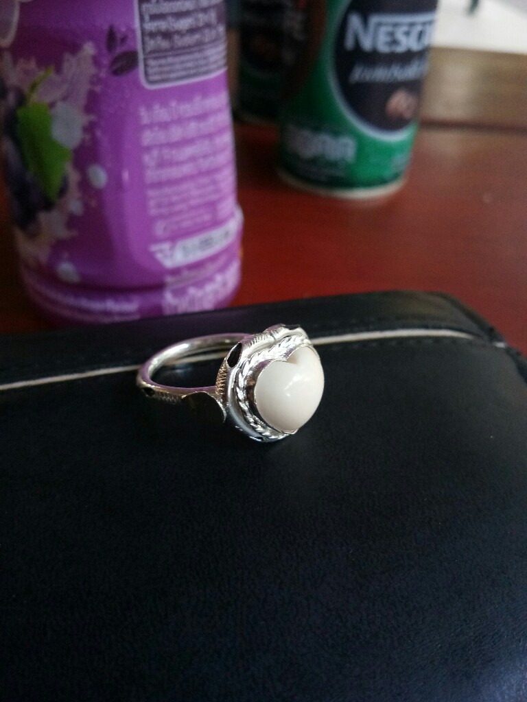 แหวนเงินหัวงาช้างกระเด็น(แท้แน่นอนคับ)