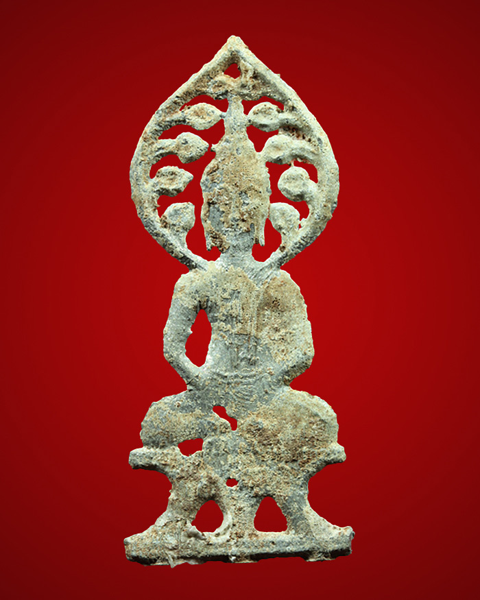 พระเชียงแสนปรกโพธิ์ฉลูเนื้อชินเงินสภาพสวยไม่หักไม่ซ่อมครับ