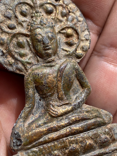 พระเชียงแสนปรกโพธิ์ สนิมแดง