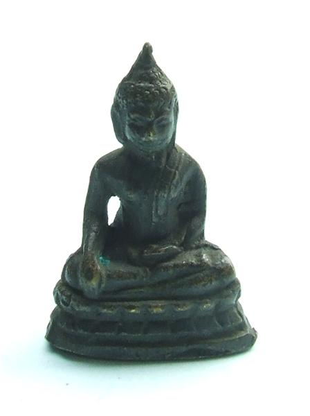 รูปหล่อลอยองค์พระพุทธโกศัย