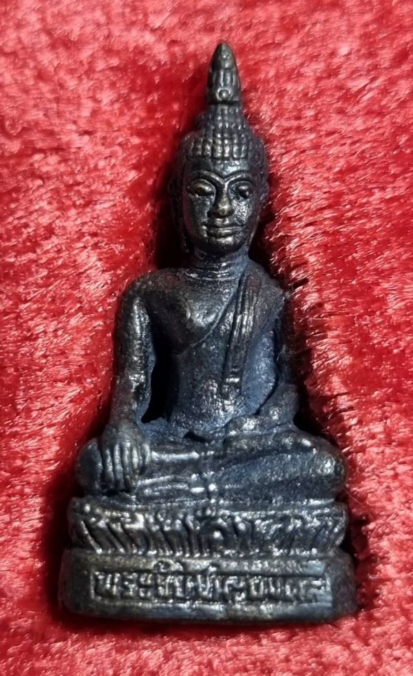 พระชัยชนะมงคล วัดป่าเป้า สันกำแพง