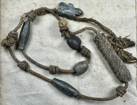 เชือกคาดเอวหลวงพ่อกวย ยุคต้นๆ หายาก