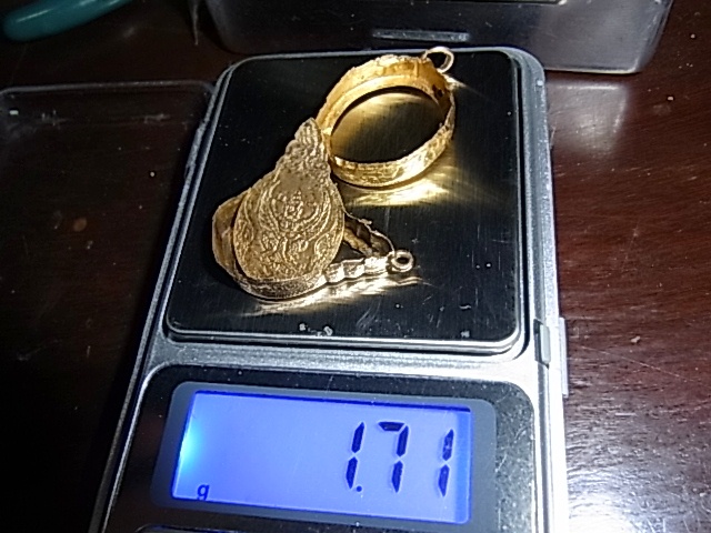 กรอบทอง+เศษแหวนทอง 3.52 กรัม ราคาหลอม3500ไวไว